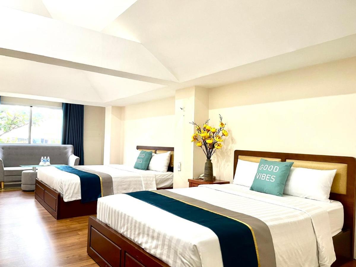 Hoa De Nhat Hotel- San Bay Tan Son Nhat होटल