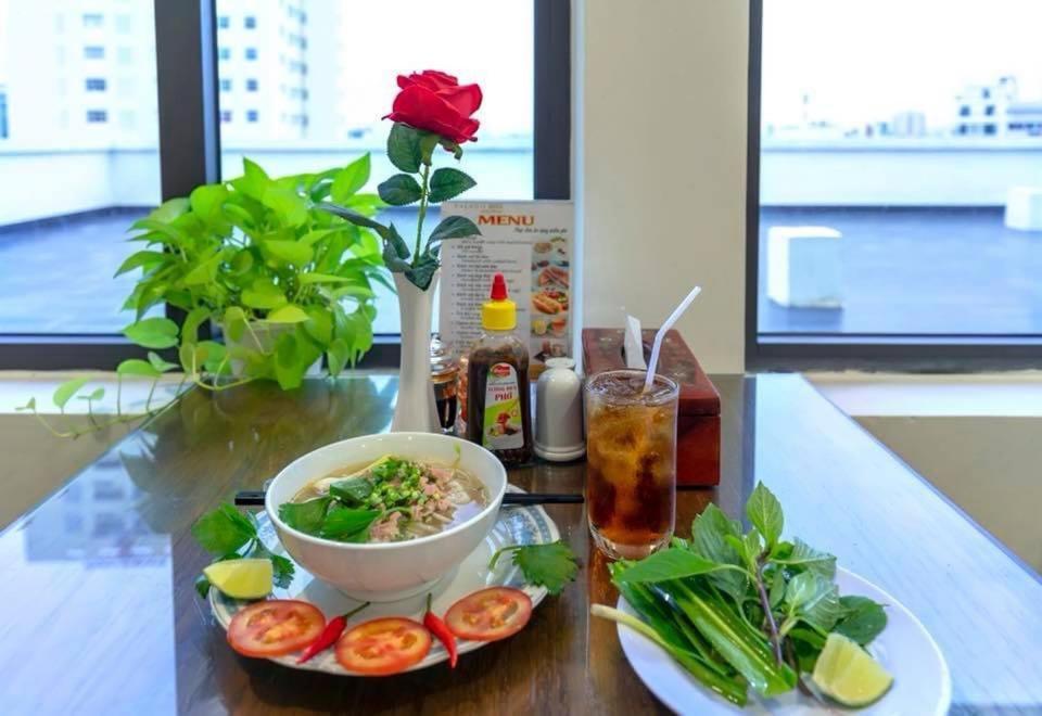 Hoa De Nhat Hotel- San Bay Tan Son Nhat होटल 3*