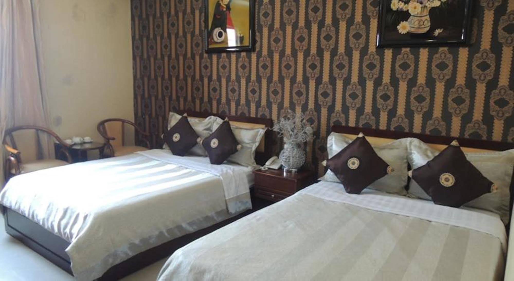 Hoa De Nhat Hotel- San Bay Tan Son Nhat होटल 3*